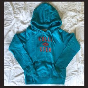 Hollister kangaroo hoodie. Size M.
